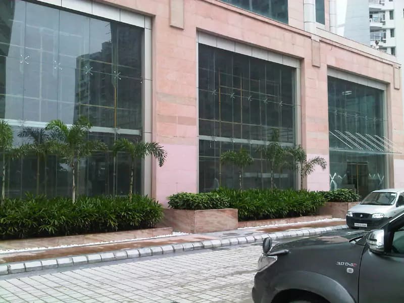 Shalimar Titanium photo 3
